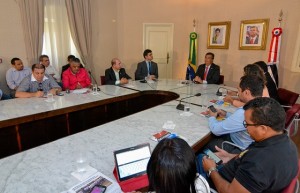 Foto3_KarlosGeromy-Governador-recebe-Imprensa