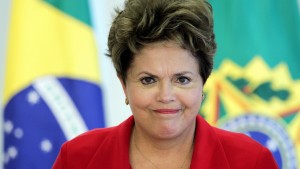 presidente-dilma-rousseff-e-vista-durante-cerimonia-em-brasilia-03102012-reutersueslei-marcelino-1350515130211_1920x1080-1