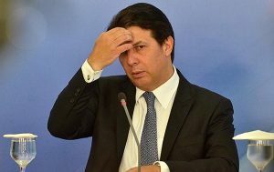 BRASÍLIA, DF, 18.04.2017: REFORMA-PREVIDÊNCIA - O deputado Arthur Maia, relator da reforma da Previdência, concede entrevista no Palácio do Planalto, em Brasília, nesta terça-feira, após reunião com o presidente Temer. (Foto: Renato Costa/Folhapress)