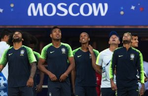 MOSCOU RUSSIA 26/06/2018 ESPORTES - COPA DO MUNDO RUSSIA - TREINO / TIME BRASIL / SELECAO BRASILEIRA - WORLD CUP - Brazil - Último treino da Seleção Brasileira, antes de encarar a Sérvia, na tarde desta terça-feira (26), no Spartak Stadium, em Moscou, na Rússia. NA FOTO MARCELO, CASEMIRO, MIRANDA, NEYMAR, PHILIPPE COUTINHO FOTO EDUARDO NICOLAU / ESTADÃO